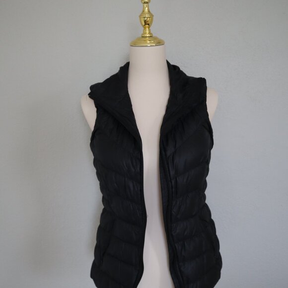 Athleta Black Packable Puffer Vest – Size XS - Picture 2 of 8